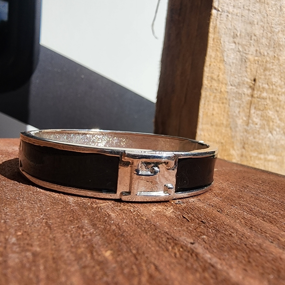 Black and silver initial E bracelet